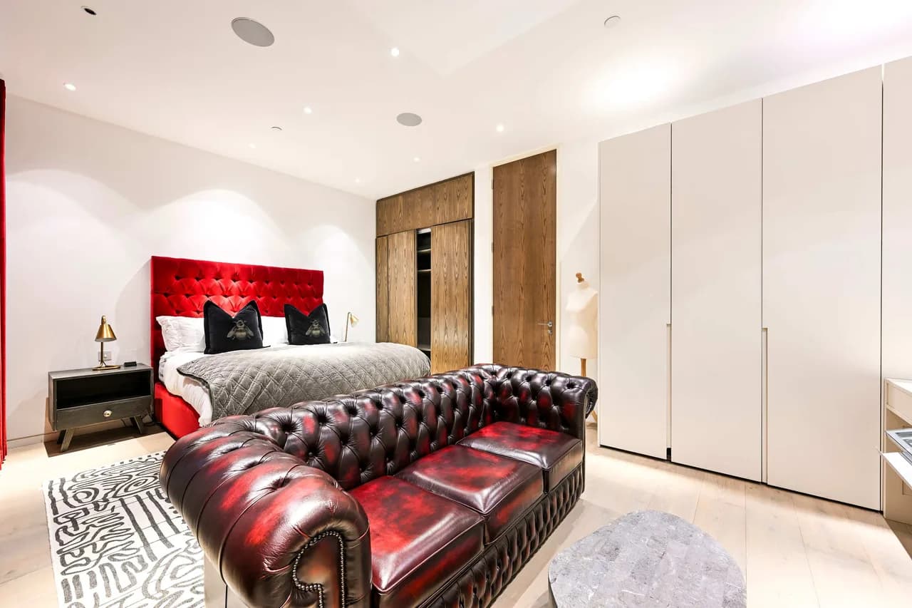 Air-Conditioned Three Bedroom Home in Marylebone photo 3