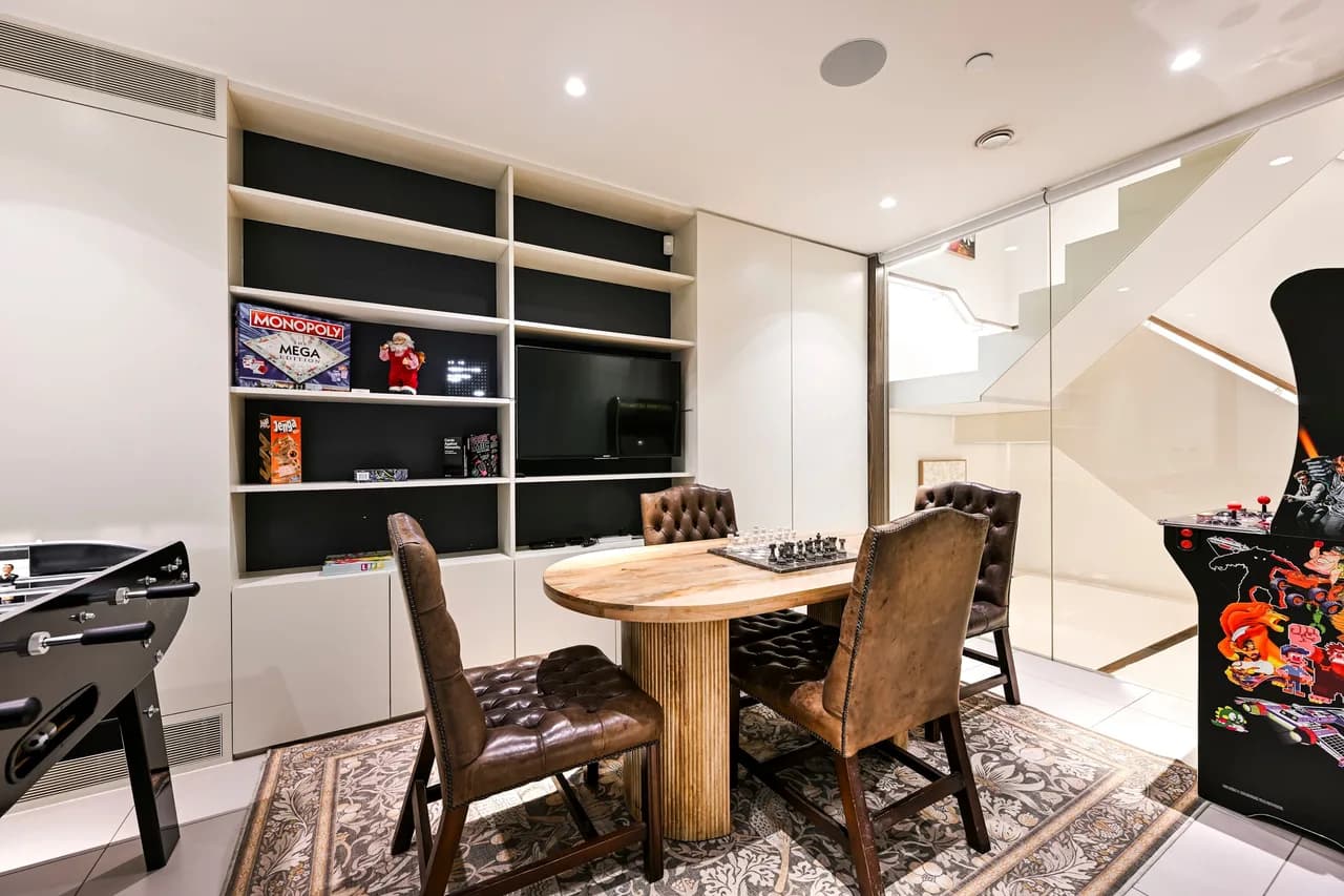 Air-Conditioned Three Bedroom Home in Marylebone photo 4