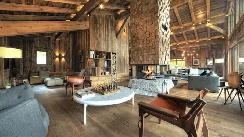 Contemporary Alpine Residence with Ski Access
