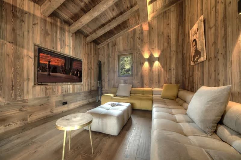 Contemporary Alpine Residence with Ski Access photo 2