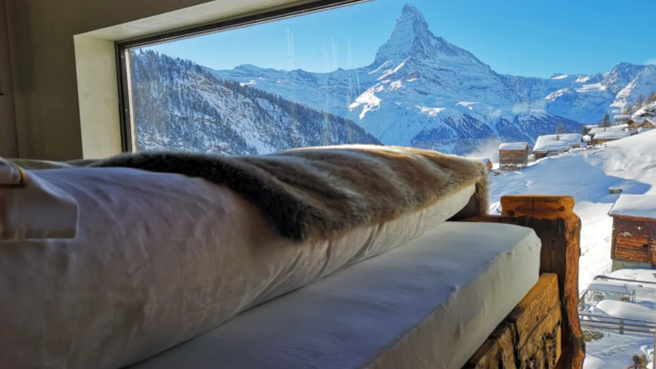 Cozy Family Chalet Above Zermatt Peaks photo 3