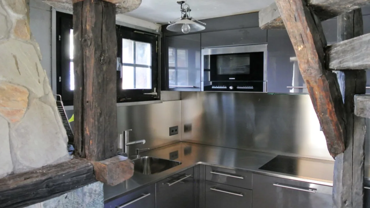 Cozy Family Chalet Above Zermatt Peaks photo 4