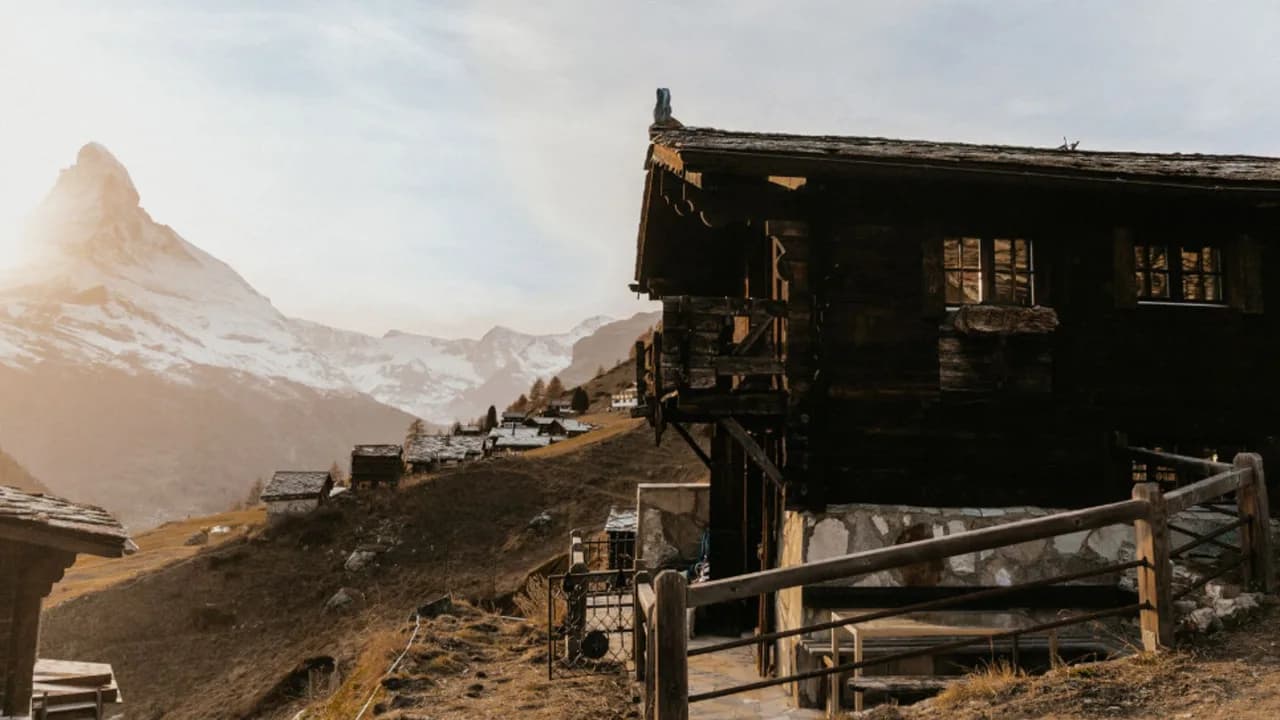 Cozy Family Chalet Above Zermatt Peaks photo 5