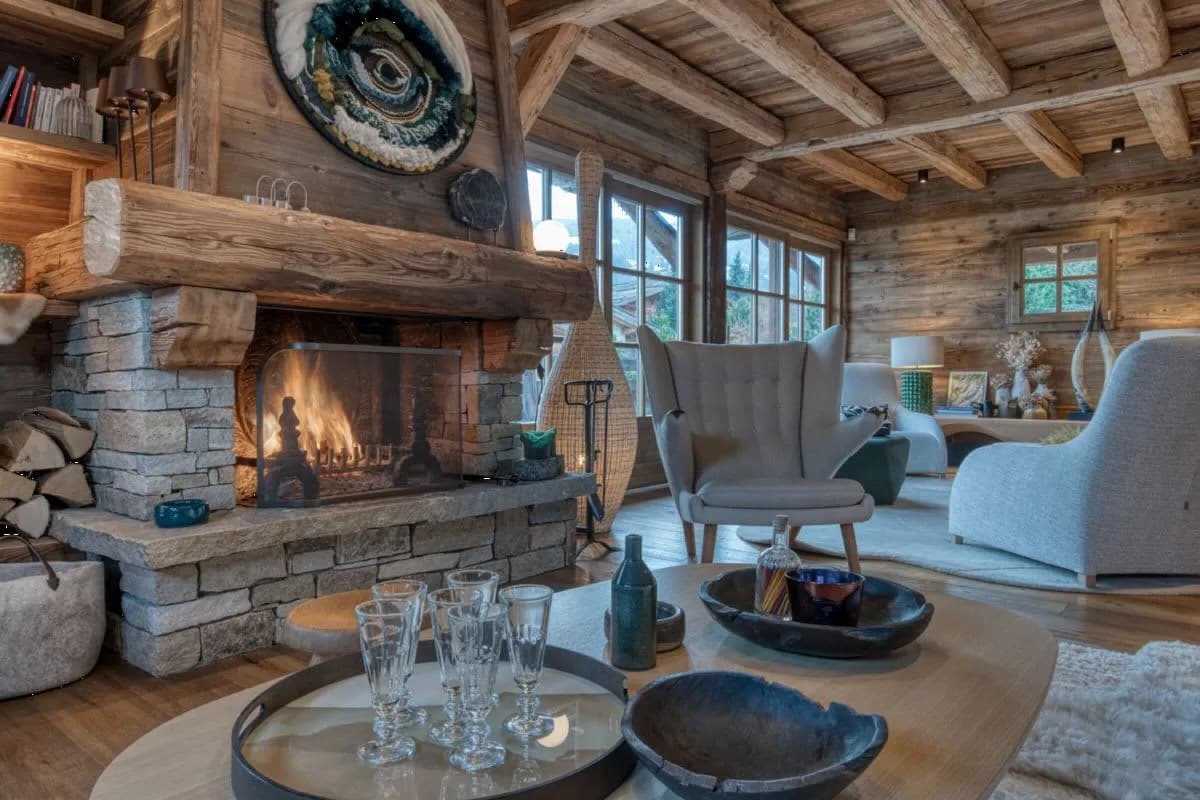 Serene Chalet with Breathtaking Mountain Views photo 2
