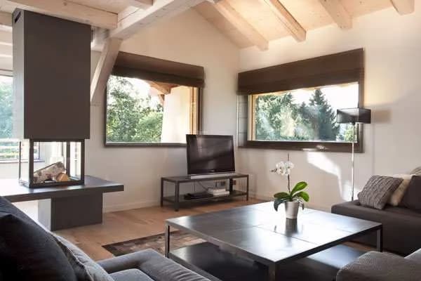 Elegant Chalet Offering Tranquility and Sunshine