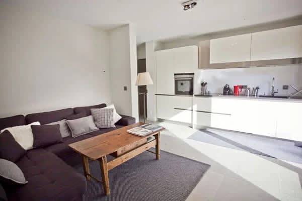 Elegant Chalet Offering Tranquility and Sunshine photo 4