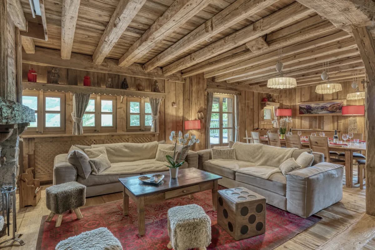 Authentic Farmhouse-Style Chalet Near Village