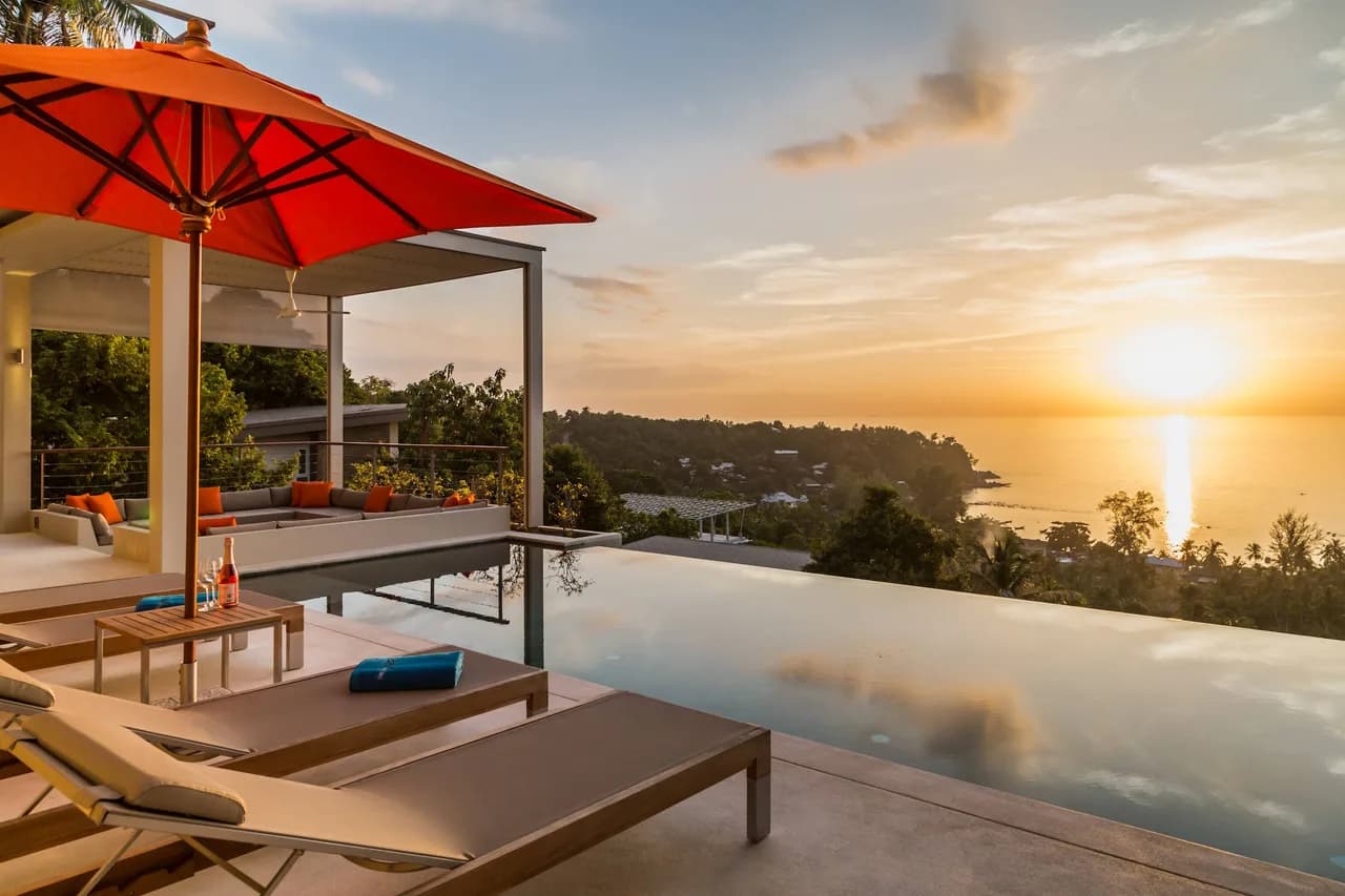 Elegant Retreat With Infinity Pool View photo 5