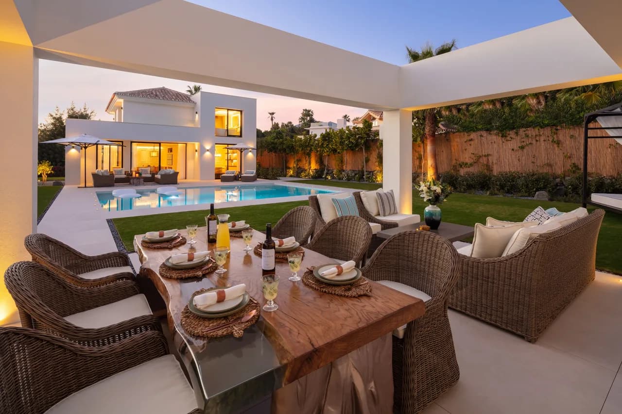 Villa with Private Heated Pool in Marbella photo 2