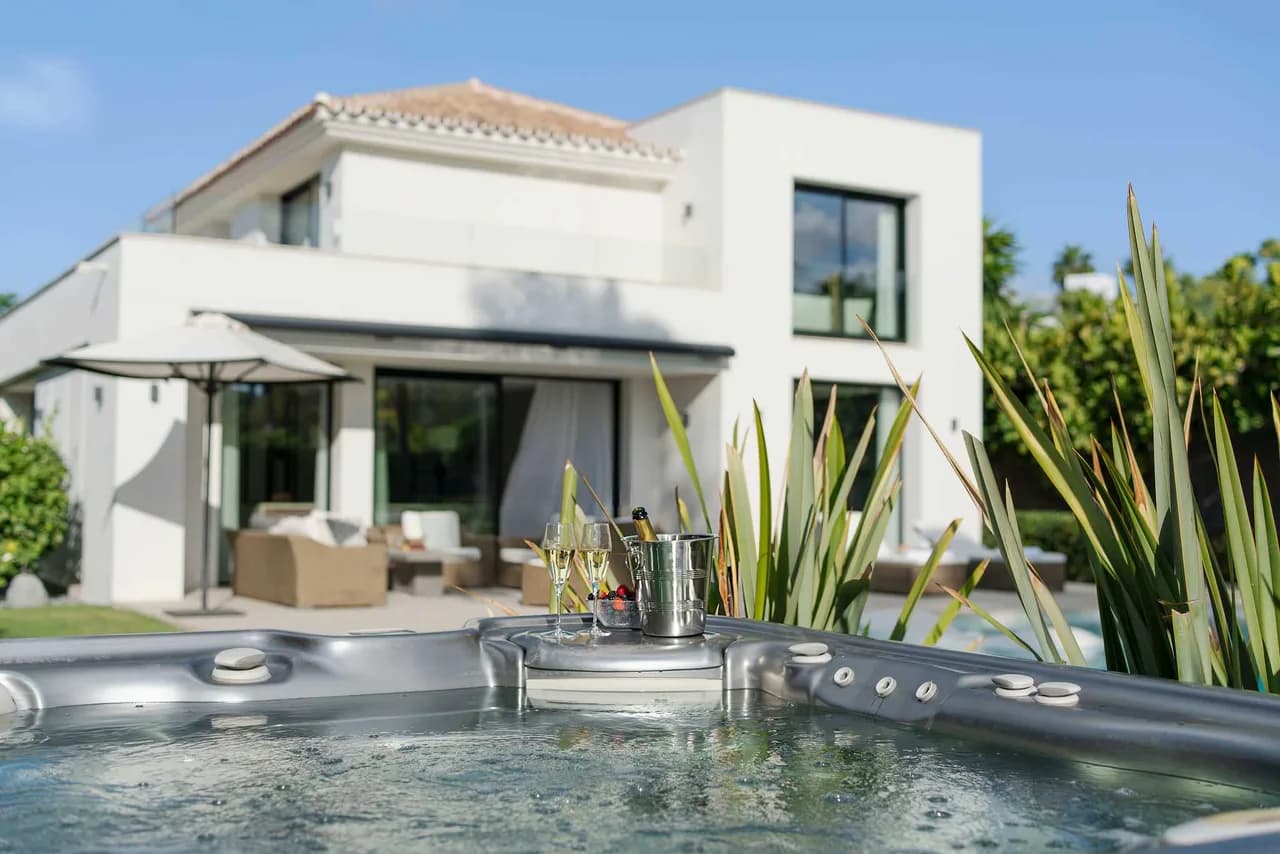 Villa with Private Heated Pool in Marbella photo 3