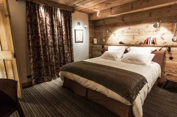 Elegant Chalet Overlooking the Scenic Valley photo 4