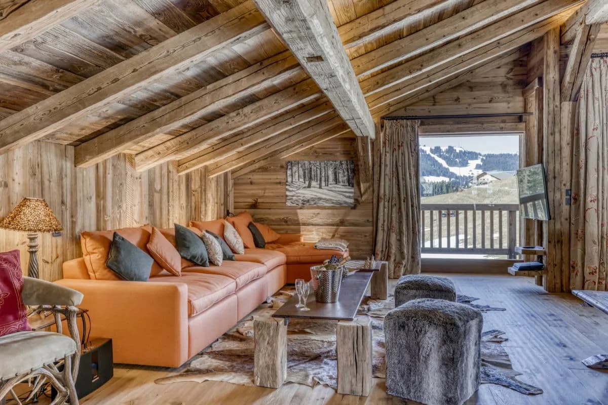 Restful Chalet Surrounded by Mountain Serenity photo 2