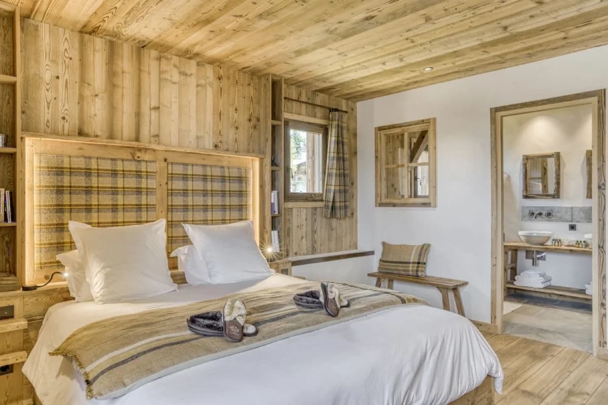 Tranquil Alpine Home with Authentic Warmth photo 3