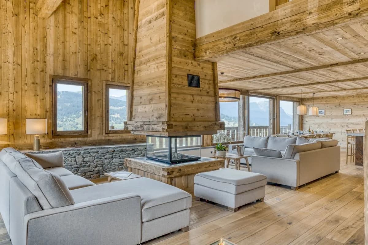 Tranquil Alpine Home with Authentic Warmth photo 4