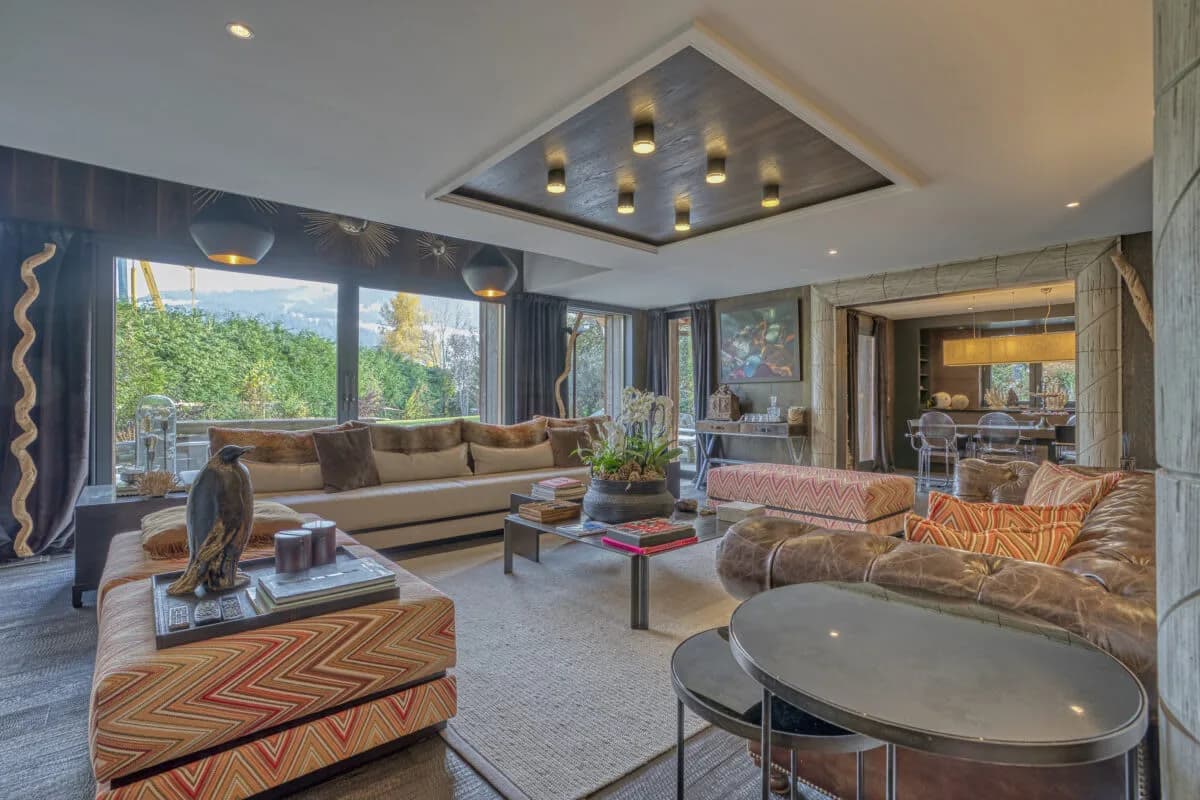 Bright Designer Residence Near Megève Slopes