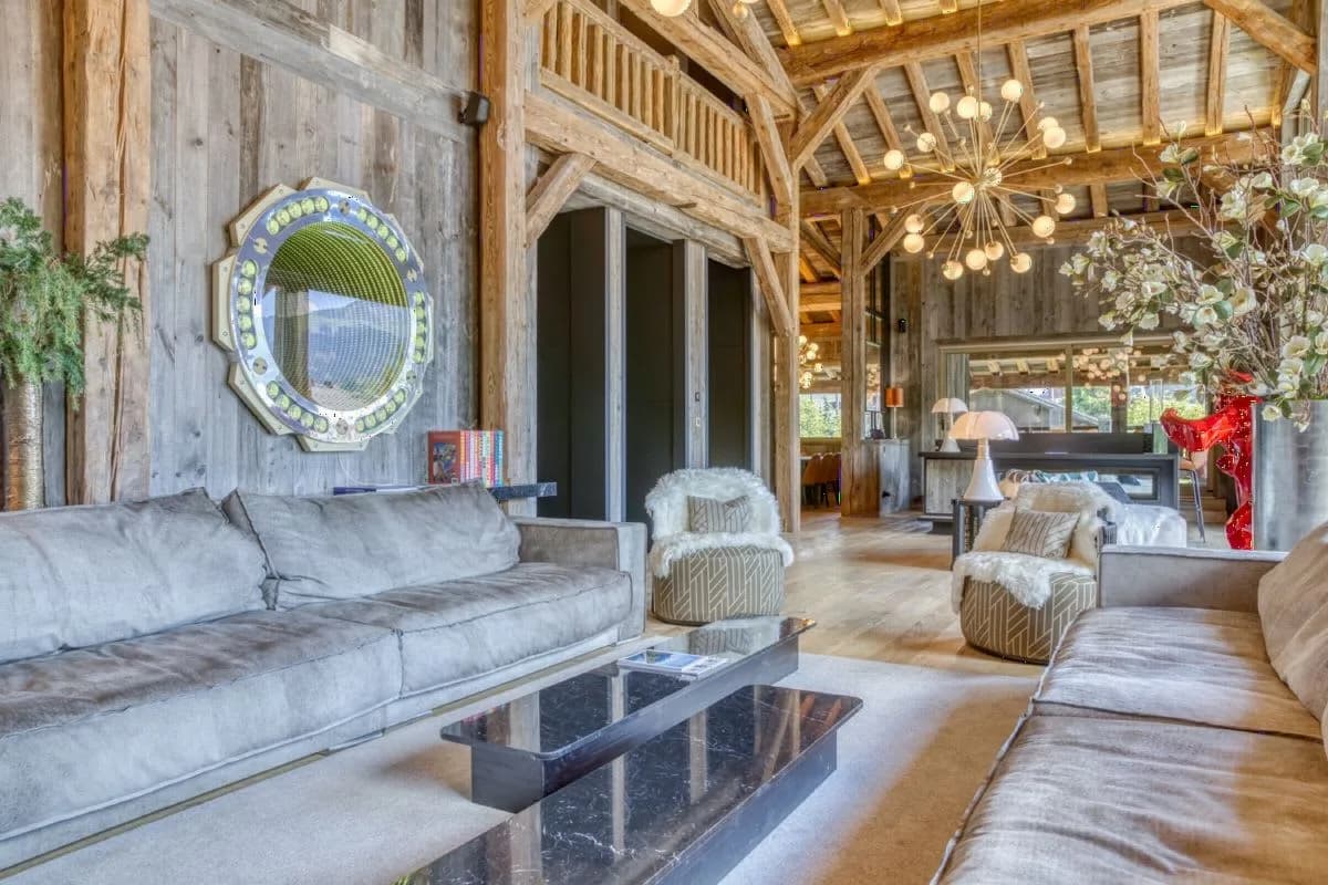 Modern Five-Level Chalet with Private Elevator photo 3