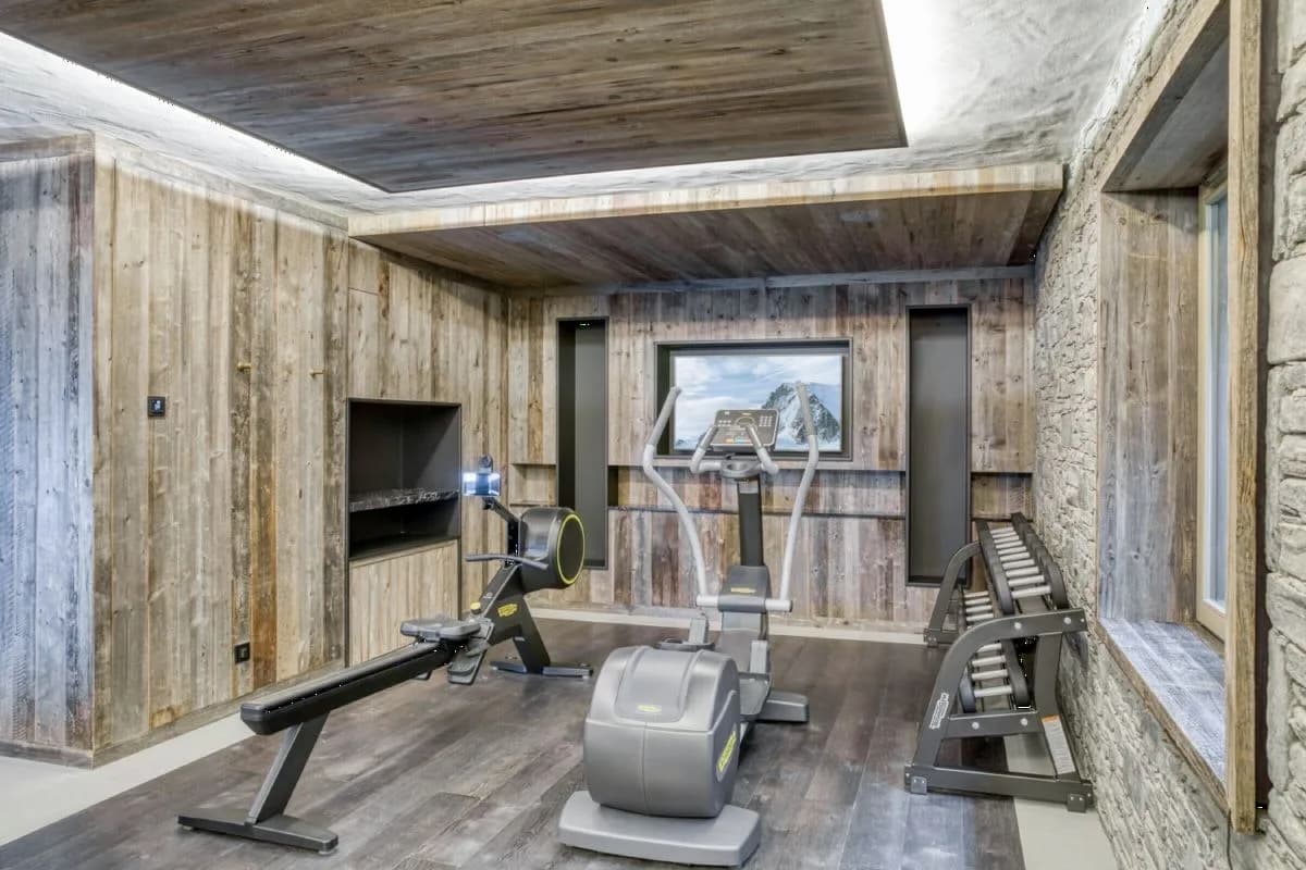 Modern Five-Level Chalet with Private Elevator photo 5