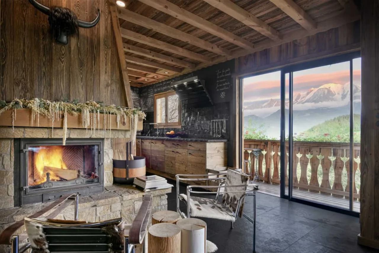 Bright Mountain Home with Kids’ Play Mezzanine photo 4