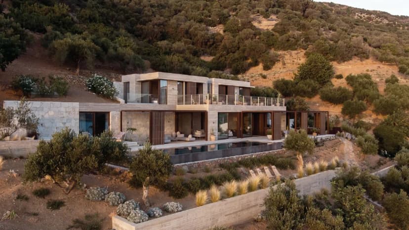 Seafront Escape With Infinity Pool Bliss