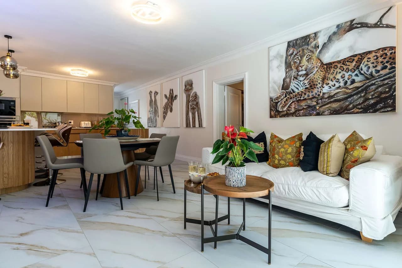 Heated Splash Pool Villa in Camps Bay photo 5