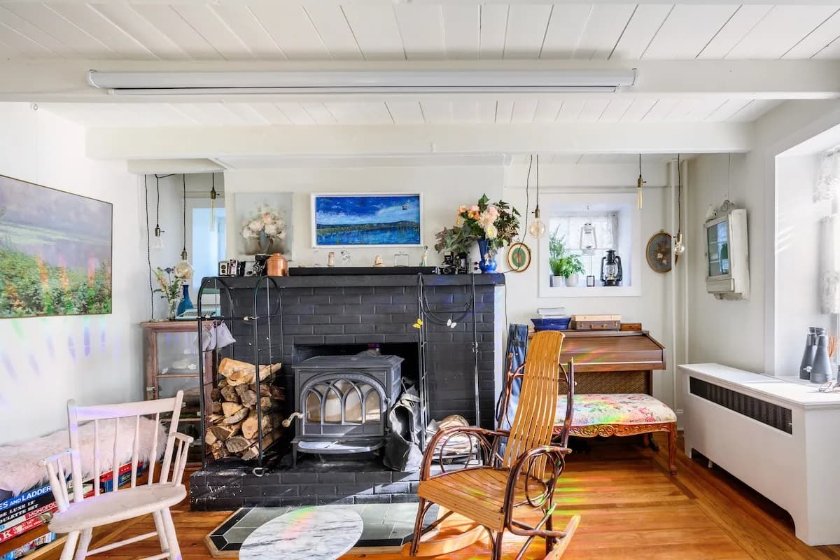 Historic Riverfront Two Bedroom Home in New Jersey photo 5