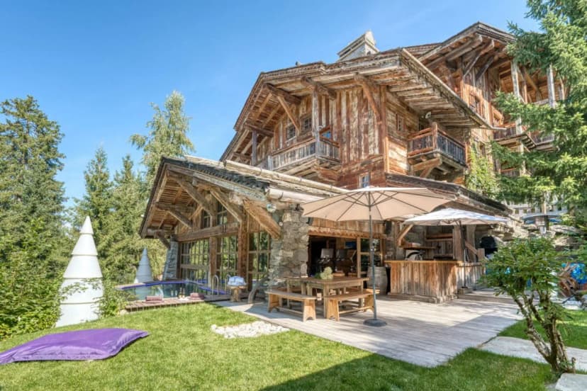 Alpine Majesty Retreat