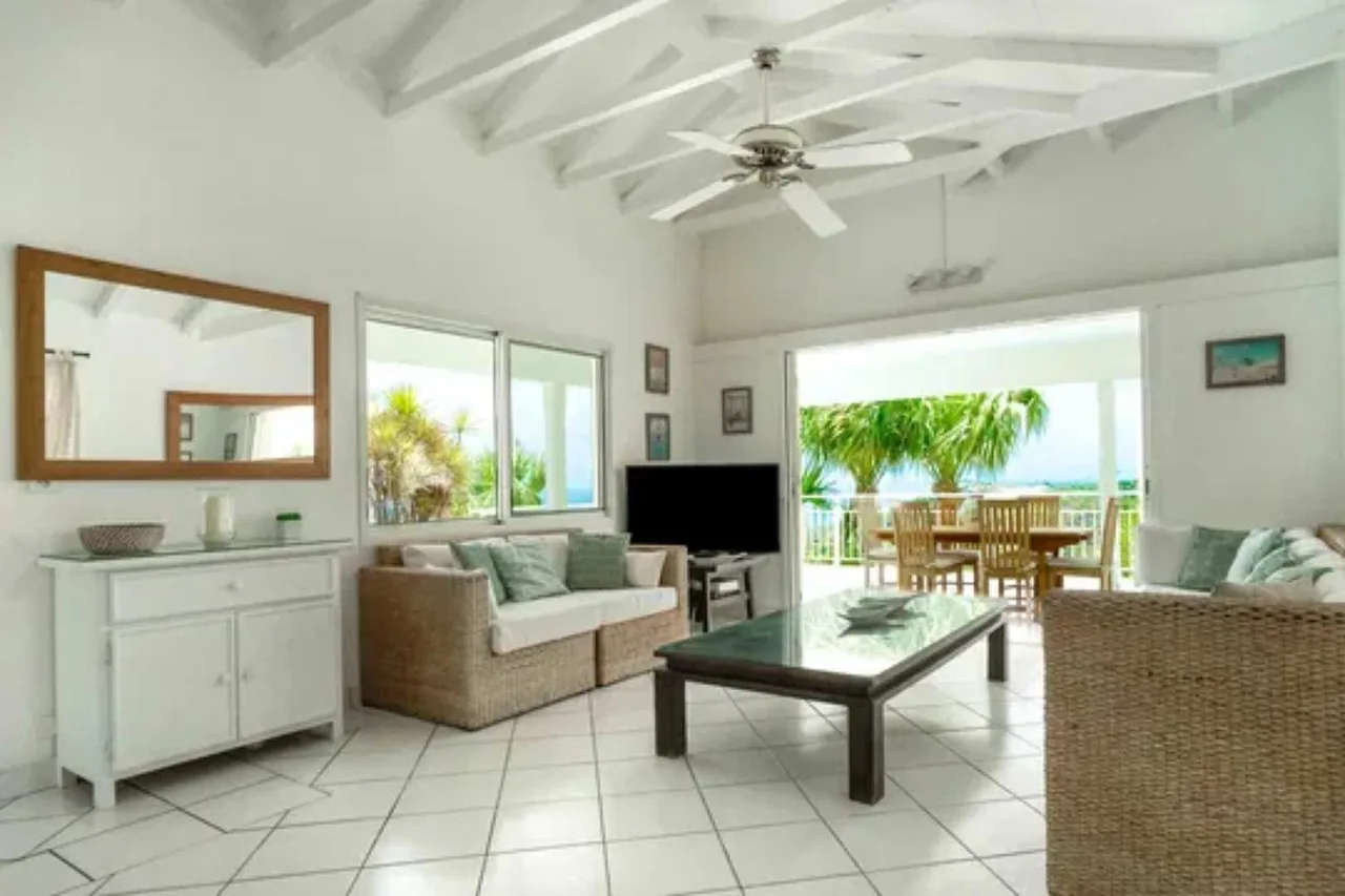 Serene Island Villa With Sweeping Views