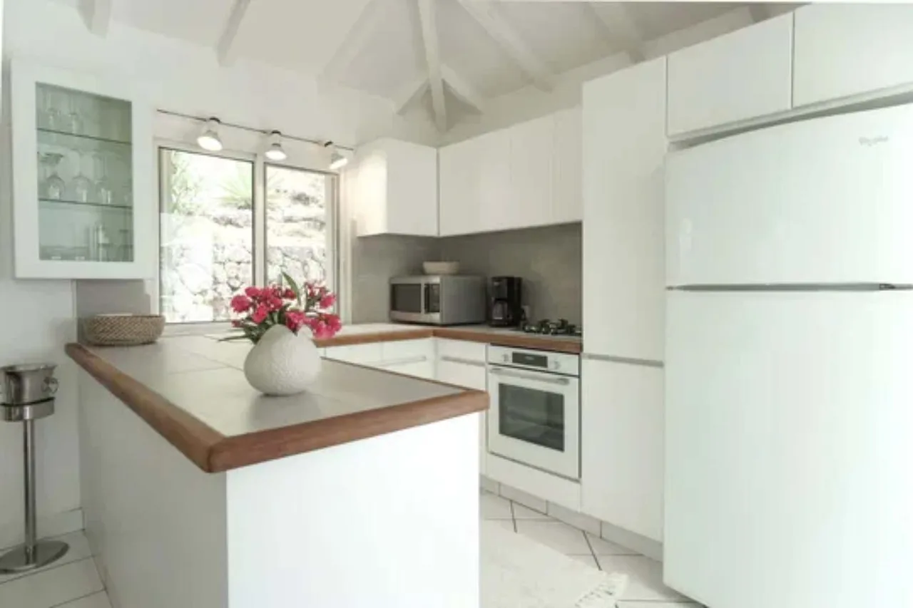 Serene Island Villa With Sweeping Views photo 5