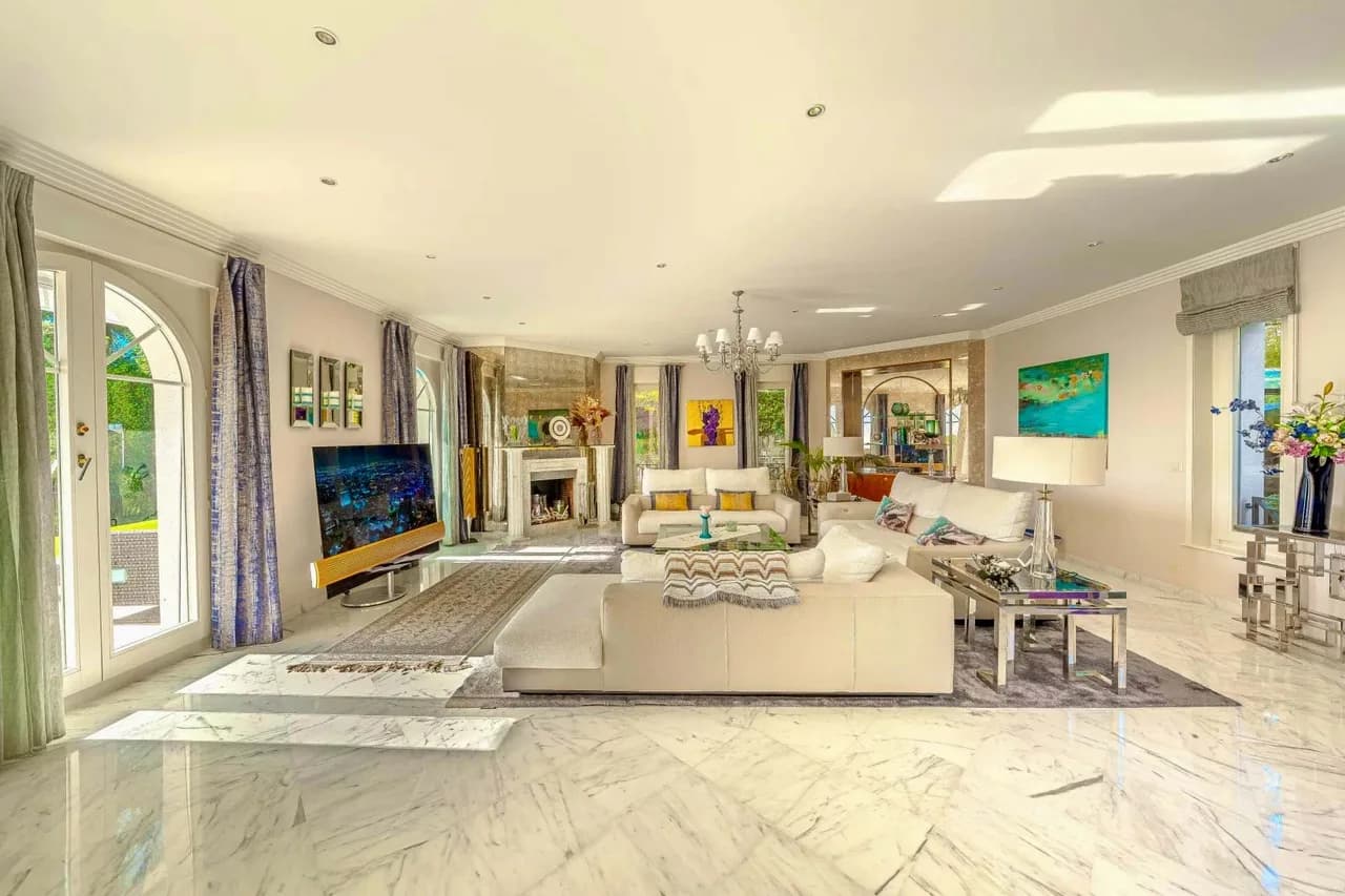 Panorama Luxe Villa — A Swiss Riviera Haven photo 3
