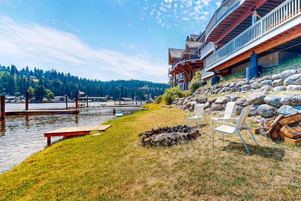 Lakefront Four Bedroom Home in Coeur d'Alene photo 5