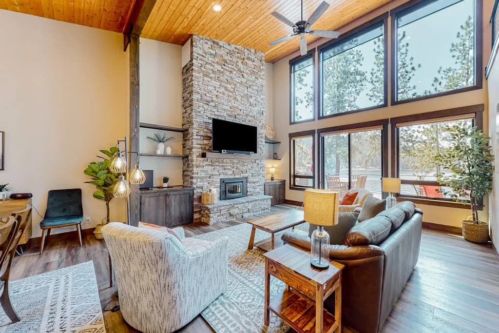 Sunset Deck Lake House in Harrison, Idaho photo 2