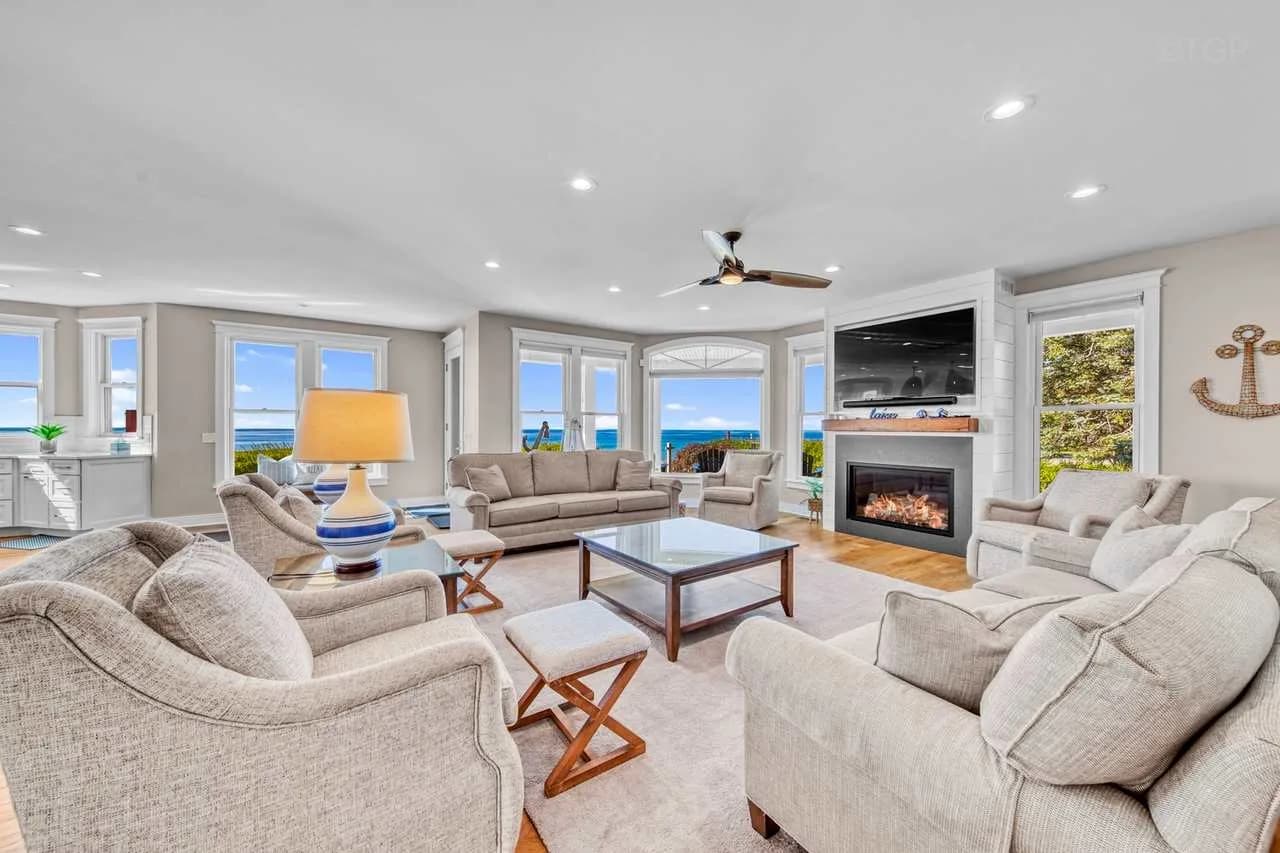 Panoramic Lake View Villa in South Haven, Michigan, USA photo 3