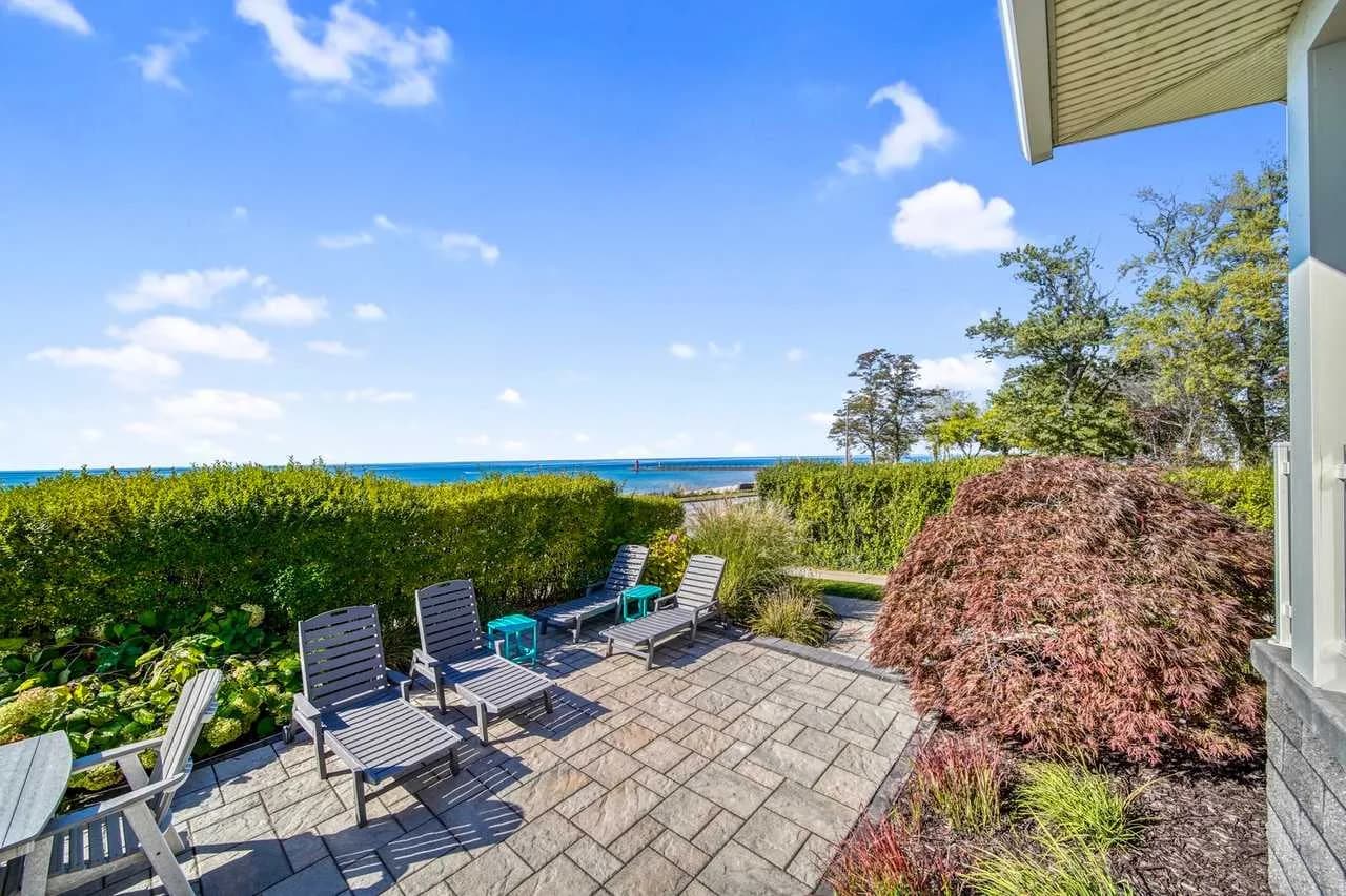 Panoramic Lake View Villa in South Haven, Michigan, USA photo 4