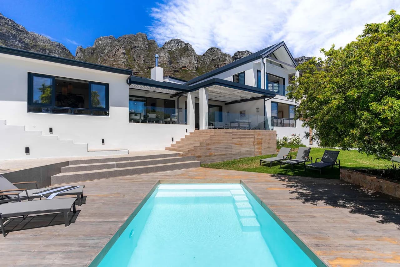 Oceanview Four Bedroom Villa in Camps Bay
