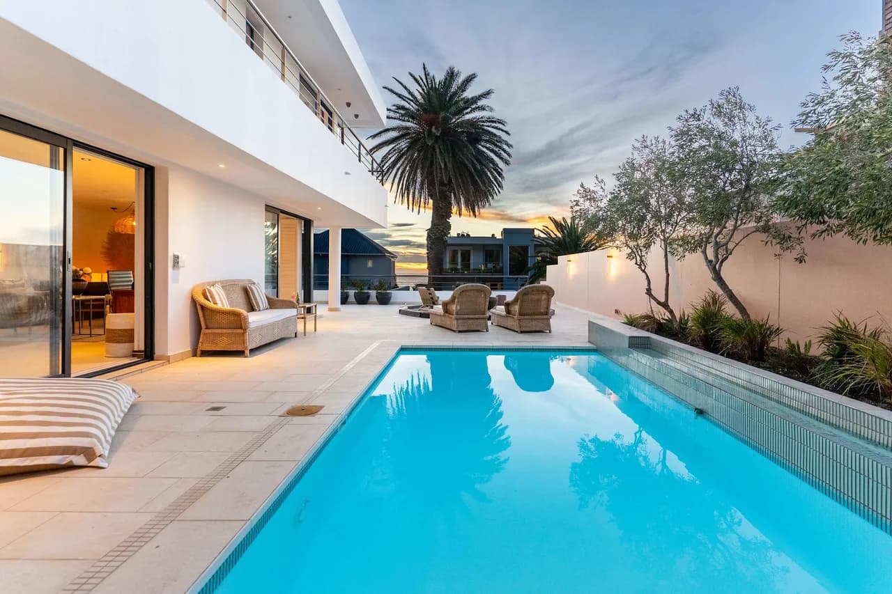 Seaside View Five Bedroom Villa in Camps Bay photo 3