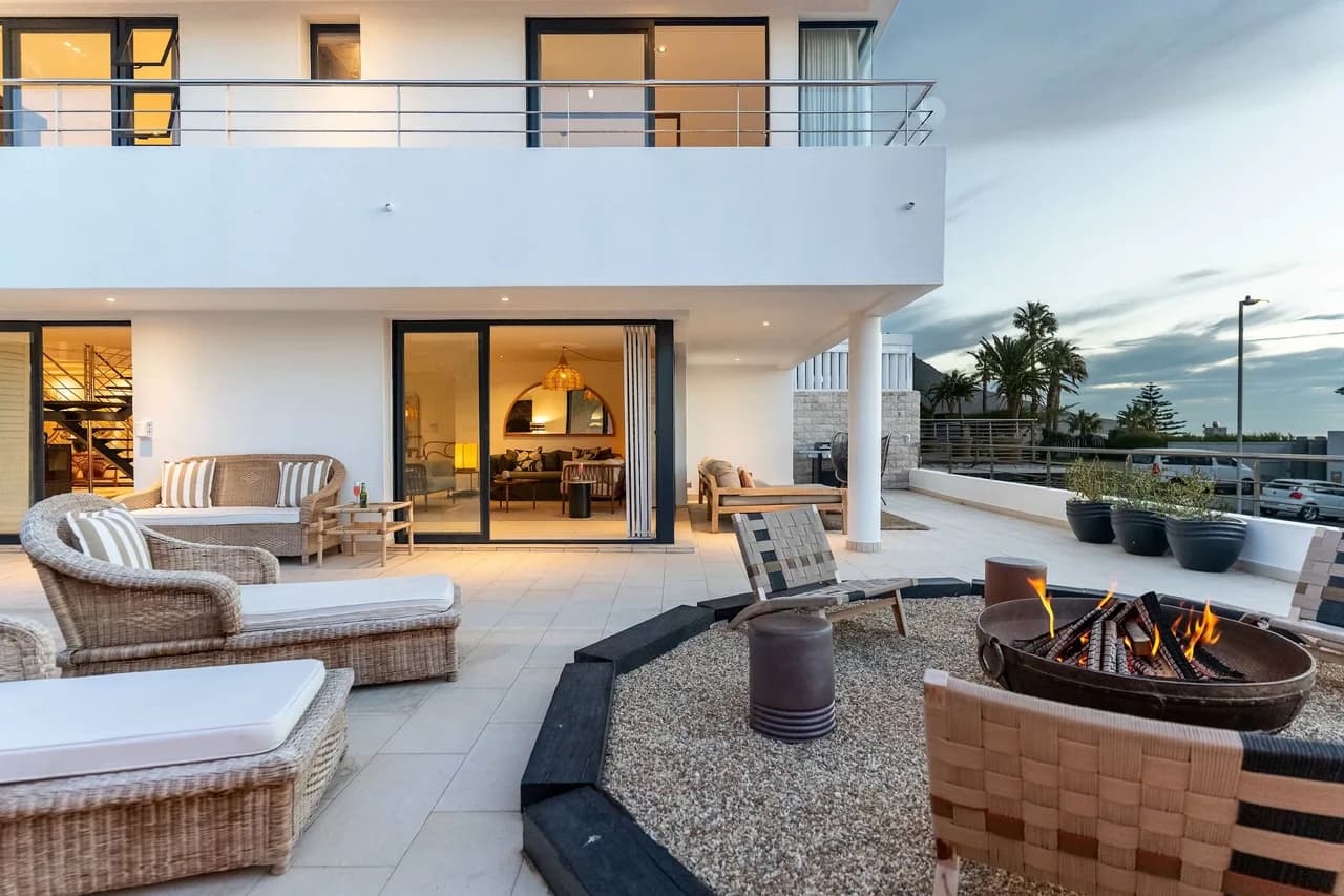Seaside View Five Bedroom Villa in Camps Bay photo 5