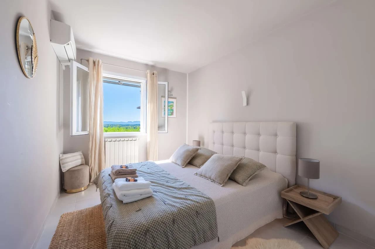 Horizon Views Villa in Provence photo 4