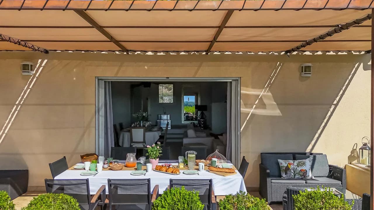 Horizon Views Villa in Provence photo 5