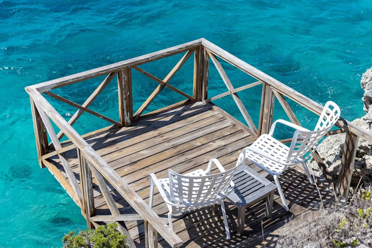 Expansive Coastal Villa with Private Garden in Curacao photo 4