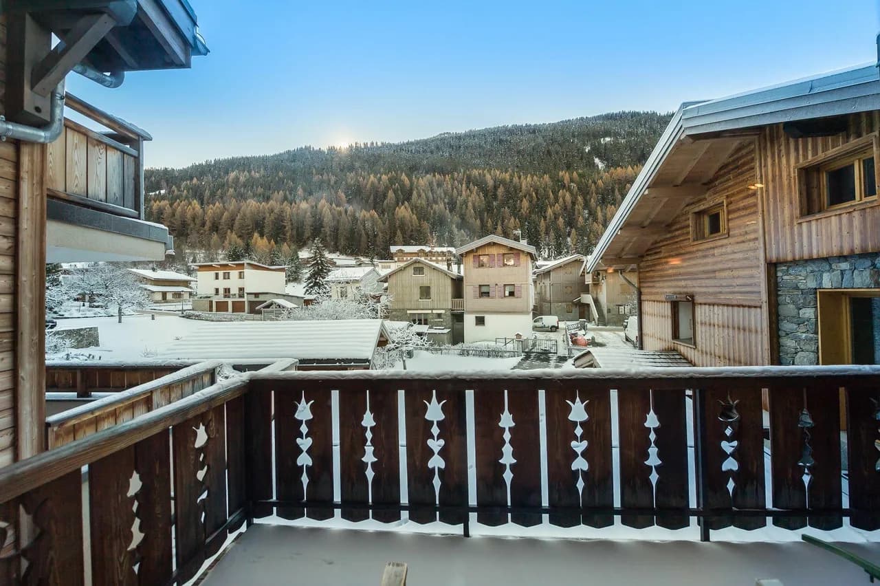 Spacious Courchevel Retreat With Mountain Views photo 2