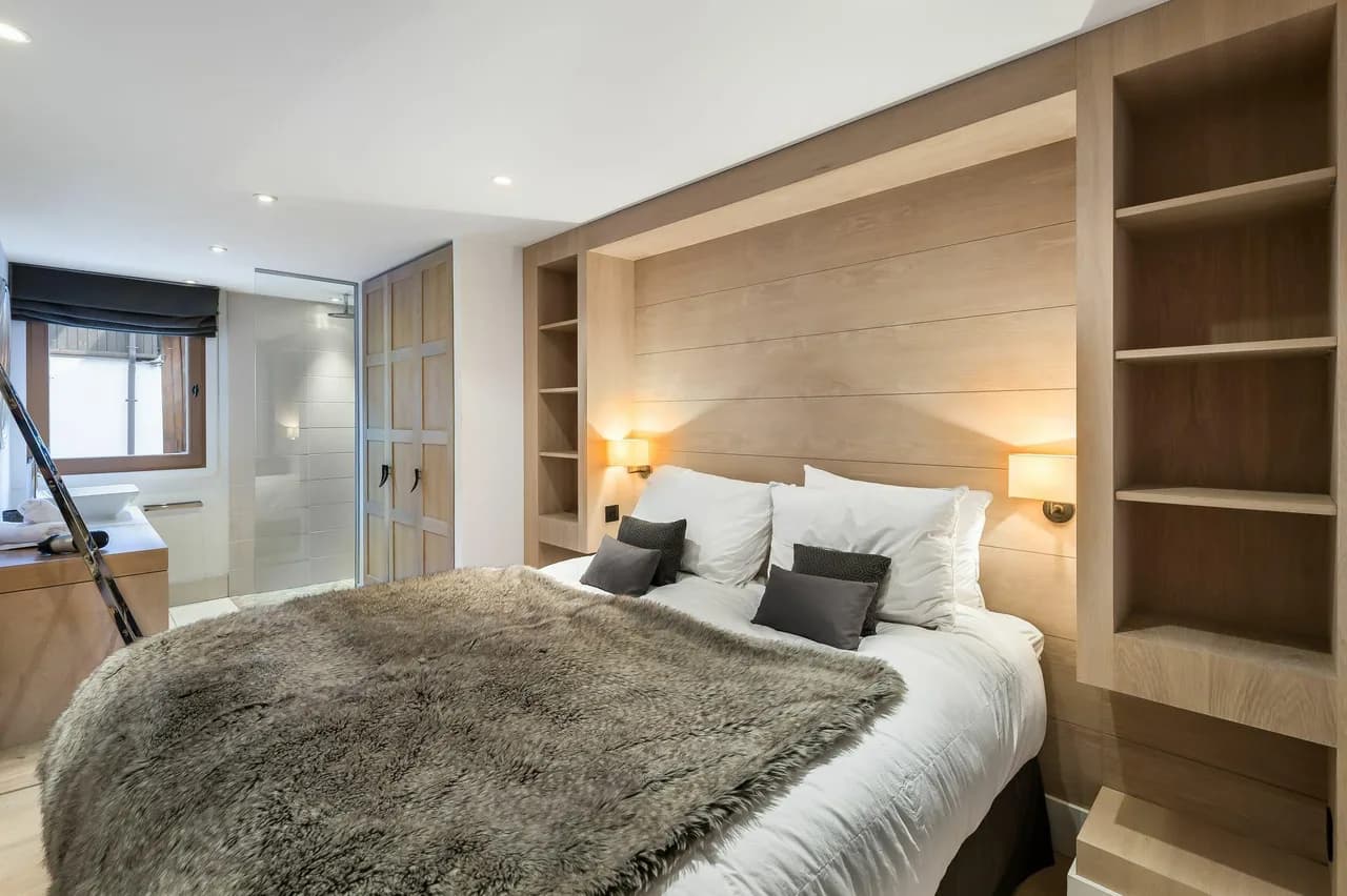 Spacious Courchevel Retreat With Mountain Views photo 4