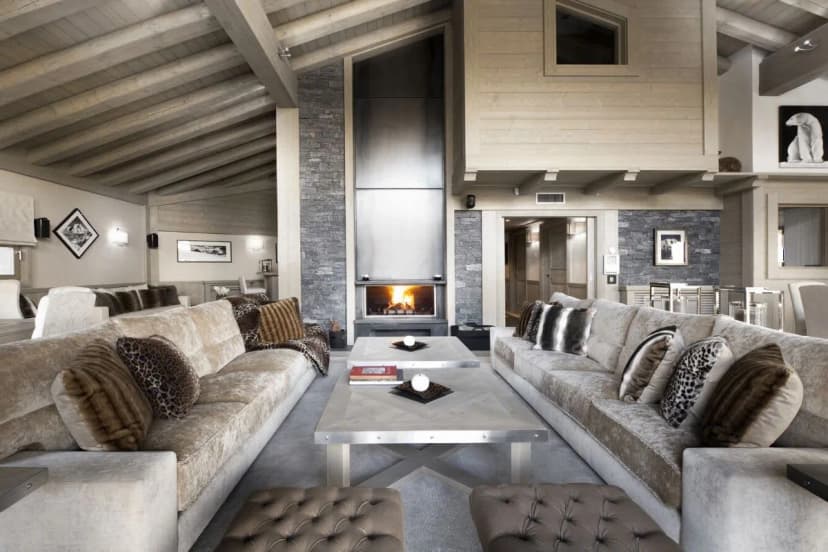 Tranquil Ski-In Retreat With Large Balcony