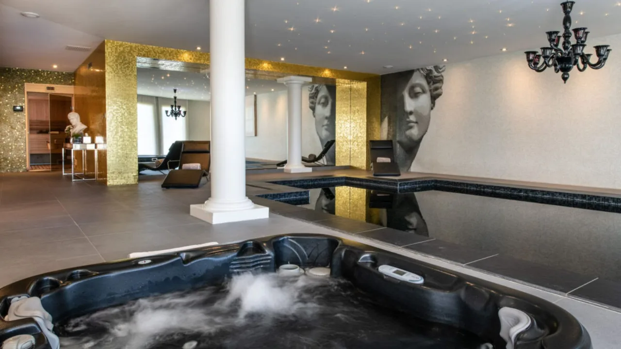 Mountain Spa Chalet With Breathtaking Views photo 3