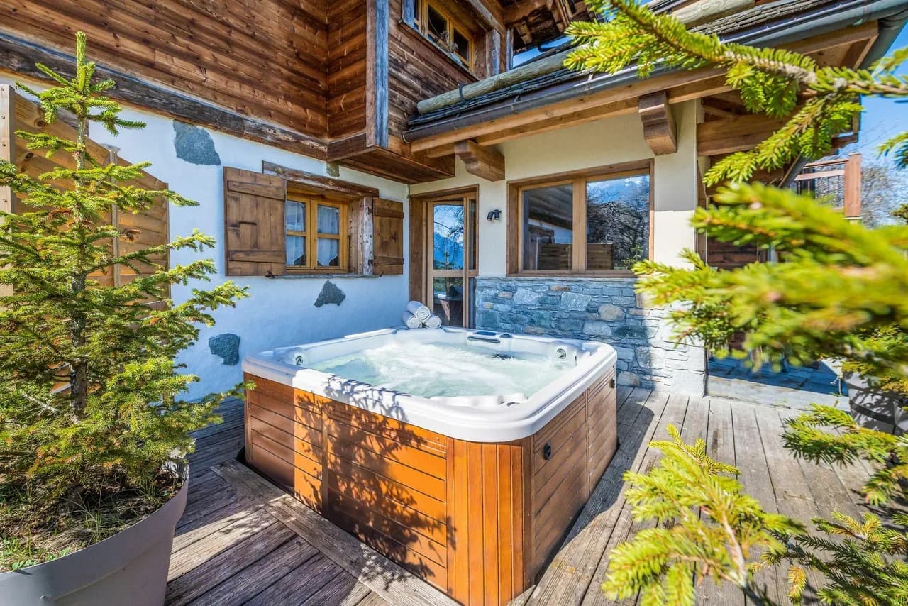 Spacious Courchevel Chalet With Pool Spa photo 3
