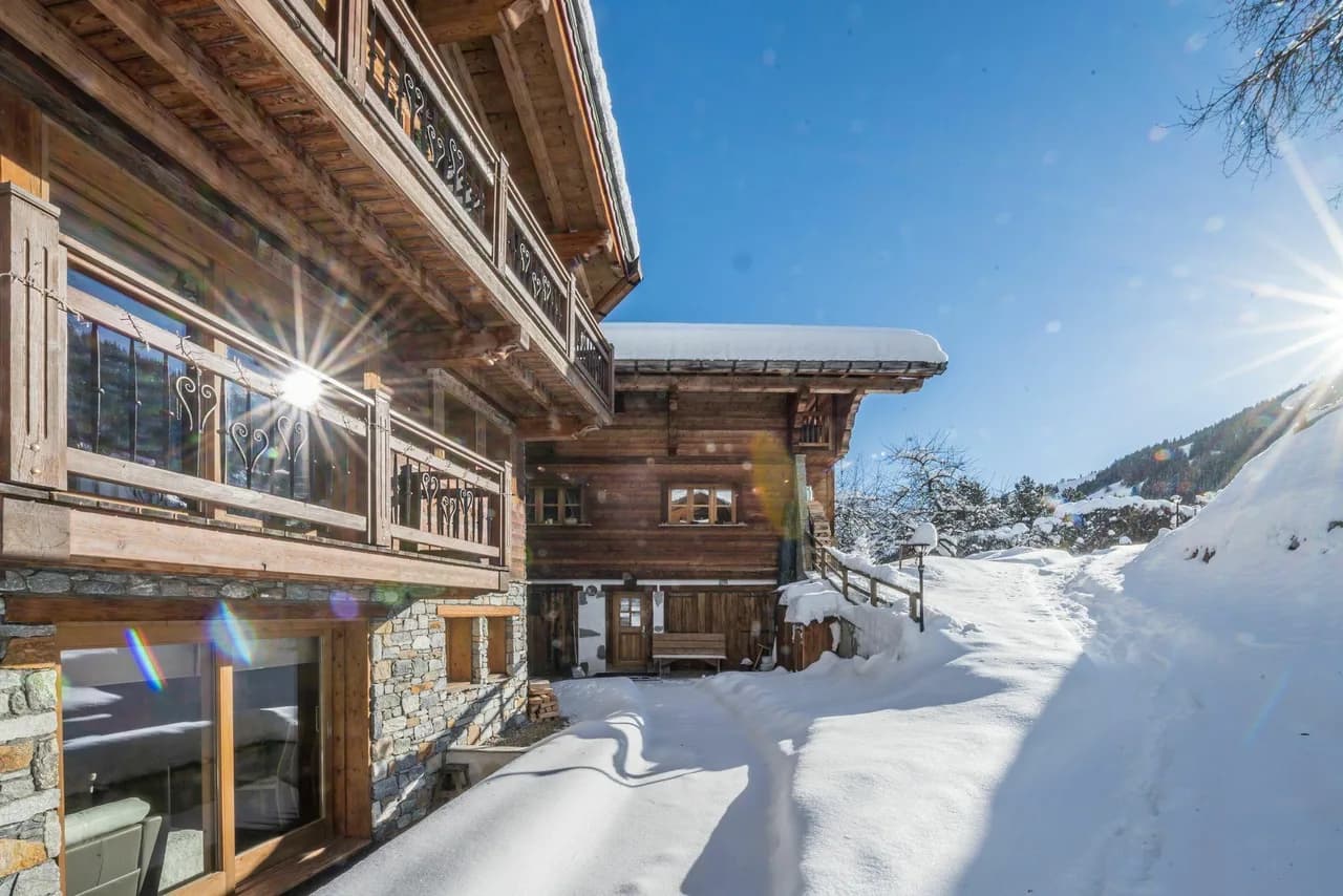 Spacious Courchevel Chalet With Pool Spa photo 4