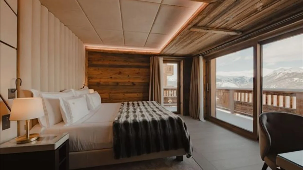 Modern 1BR Chalet With Shared Spa photo 3
