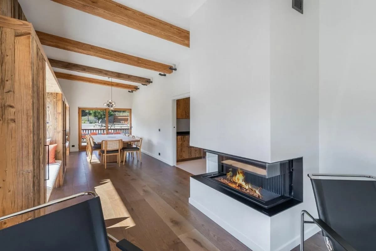 Scenic Courchevel Retreat For Six Guests photo 4