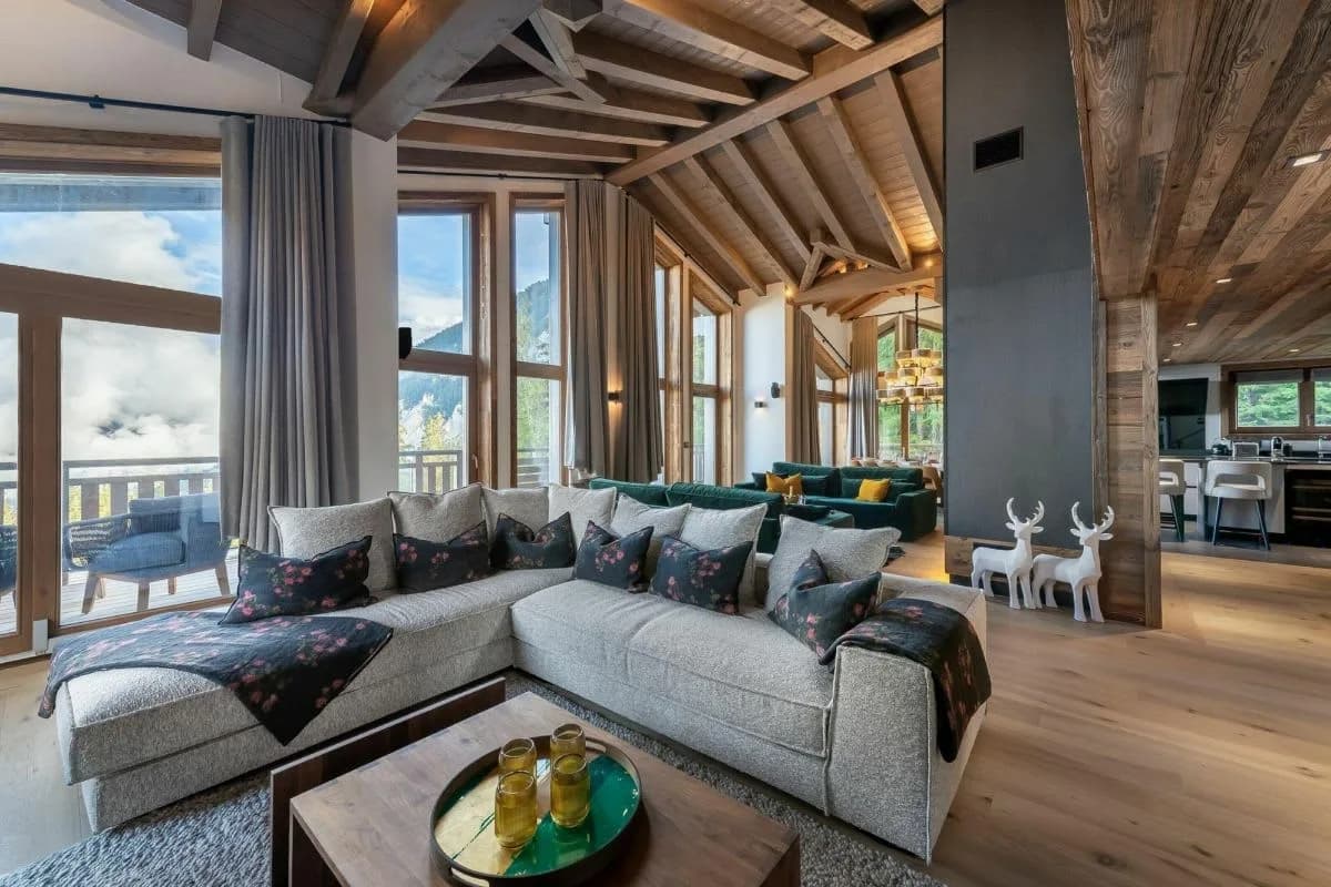 Beautiful Alpine Retreat With Outdoor Jacuzzi photo 4
