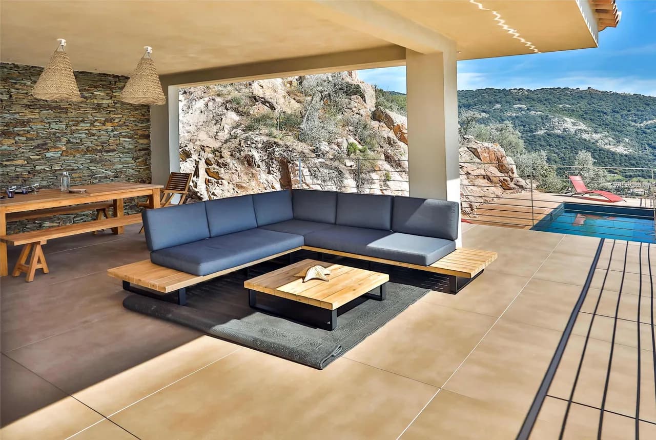 Accessible Beachfront Villa in Corsica photo 5