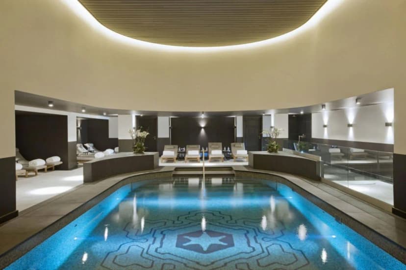Mountainfront Luxury Chalet With Jacuzzi